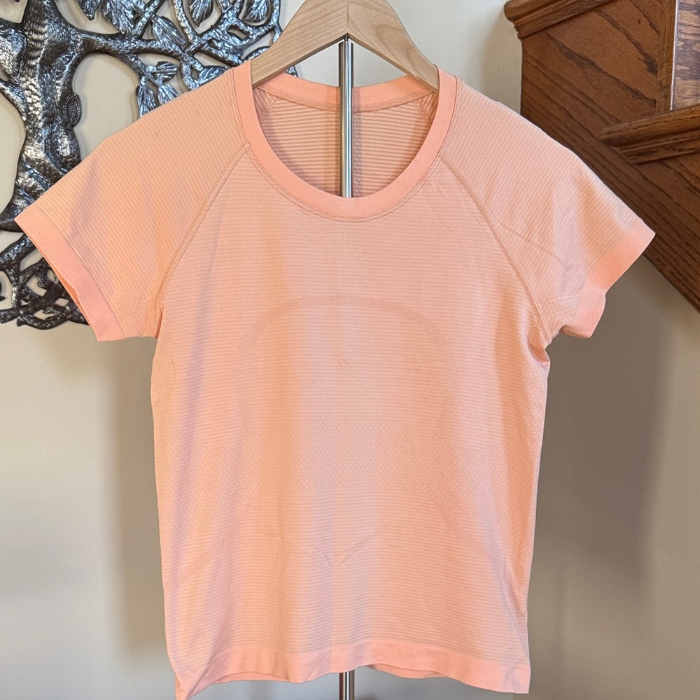 Lululemon Athletica Peach Short Sleeve Women's Top